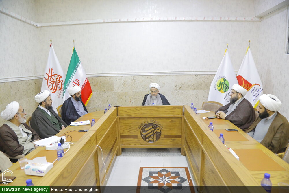 هیچ کرسی شیعه شناسی محض توسط هیچ حوزه شیعی در هیچ دانشگاه معتبر شیعی جهان ایجاد نشده است