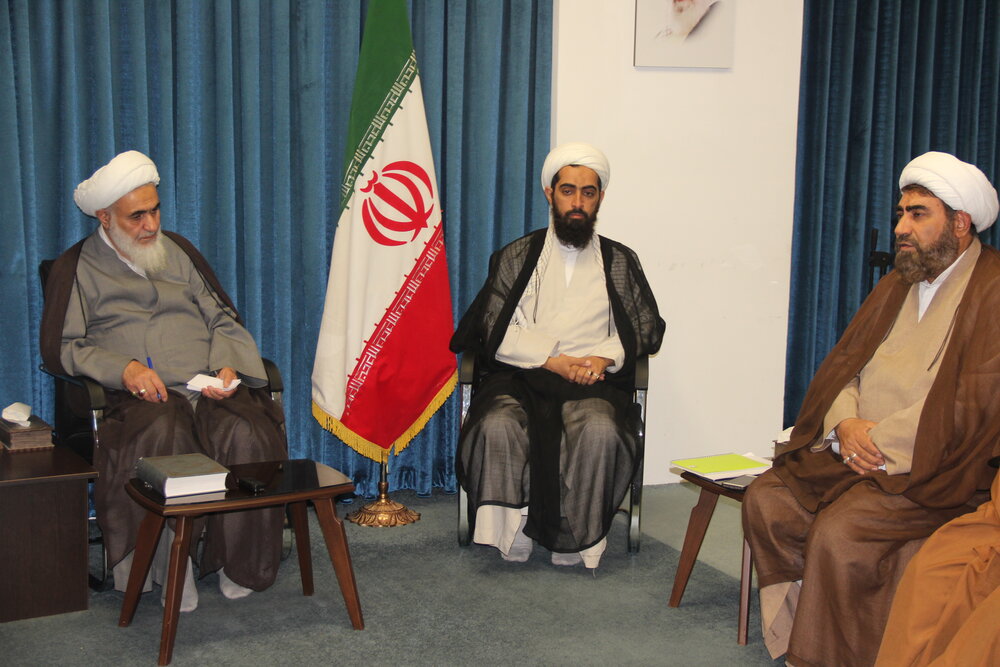 اهمیت حضور فعال و مشارکت در انتخابات در جامعه تبیین شود