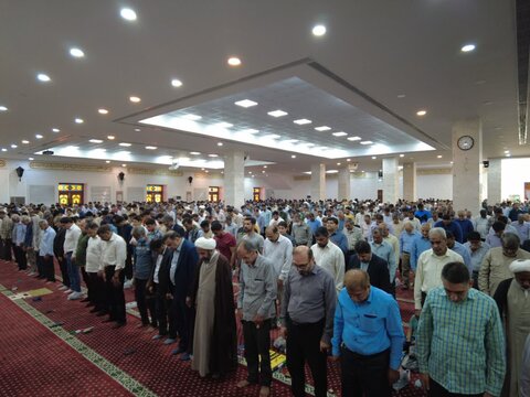 تصاویر/ اقامه نماز عبادی و سیاسی جمعه بندرعباس