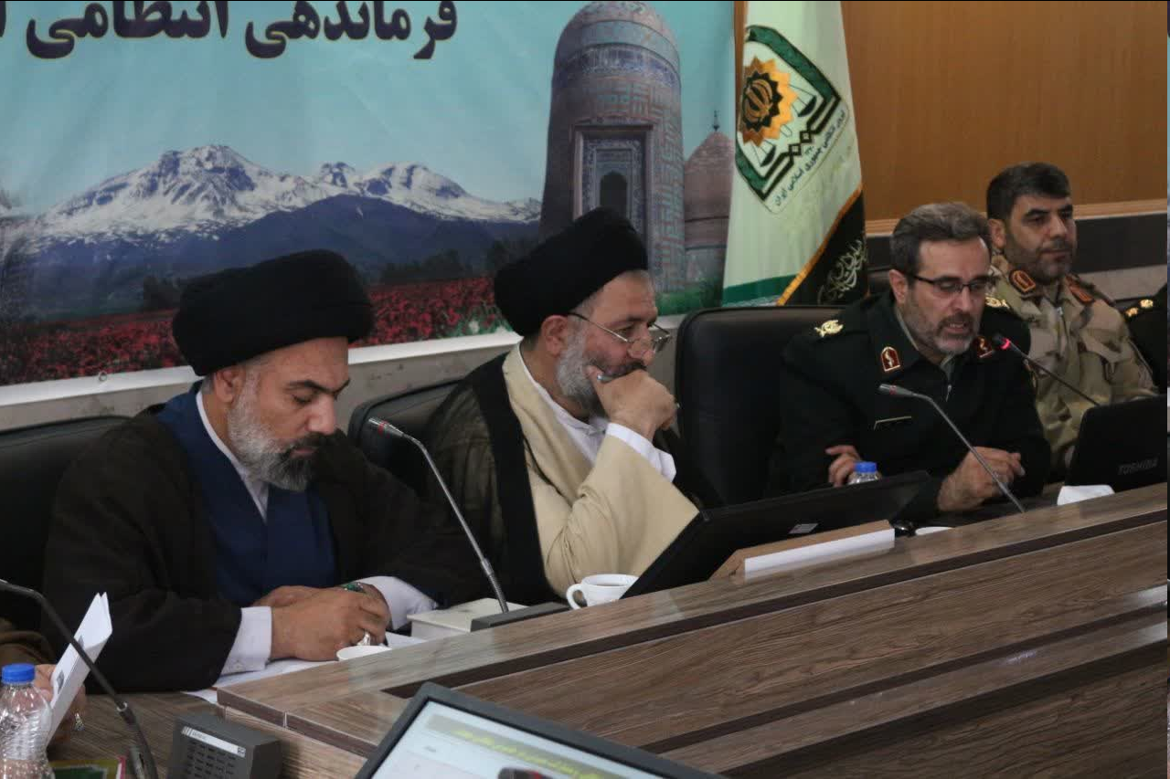 هر اقدامی که مردم را ناامید کند اقدامی آمریکایی، اسرائیلی است