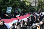 تصاویر/ حضور بانوان بروجردی در راهپیمایی یوم الله ۱۳ آبان