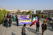 تصاویر/ حضور طلاب و روحانیون در راهپیمایی ۱۳ آبان اصفهان