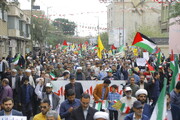 تصاویر/ قم المقدسہ میں ۱۳ آبان ’’یوم اللہ‘‘ کے موقع پر زبردست مارچ