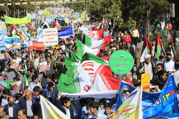 تصاویر/ راهپیمایی ۱۳ آبانماه در بیرجند