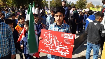 تصاویر/ راهپیمایی یوم الله ۱۳ آبان در دندی
