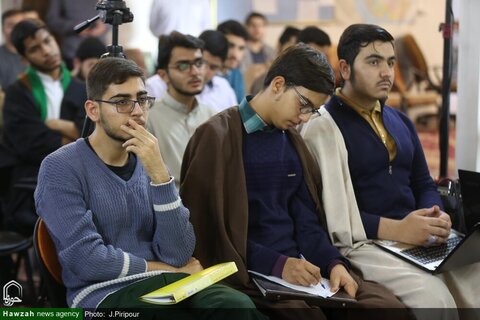 بالصور/ إقامة ورشة تخصصي حول معرفة اليهود في مدرسة ولي العصر (عج) العلمية بمدينة قم المقدسة