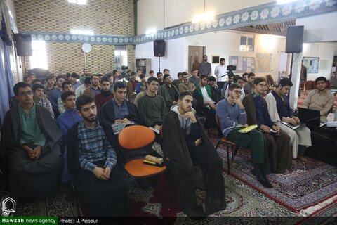 بالصور/ إقامة ورشة تخصصي حول معرفة اليهود في مدرسة ولي العصر (عج) العلمية بمدينة قم المقدسة