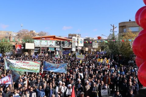 تصاویر/ حضور پرشور مردم در راهپیمایی 13 آبان شهرستان تکاب