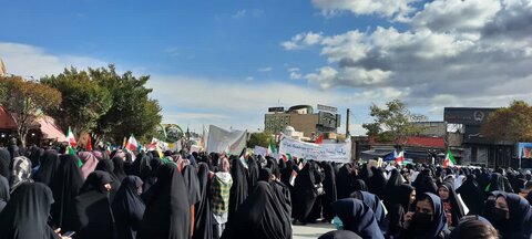راهپیمای یوم الله 13 آبان با حضور آحاد مردم شهر اراک