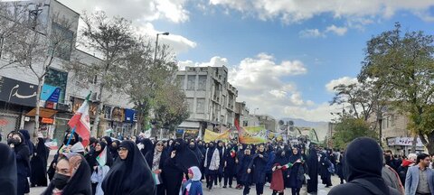 راهپیمای یوم الله 13 آبان با حضور آحاد مردم شهر اراک