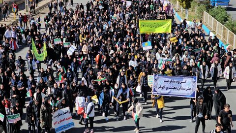 تصاویر/ حضور پرشور مردم در راهپیمایی ۱۳ آبان شهرستان ماکو