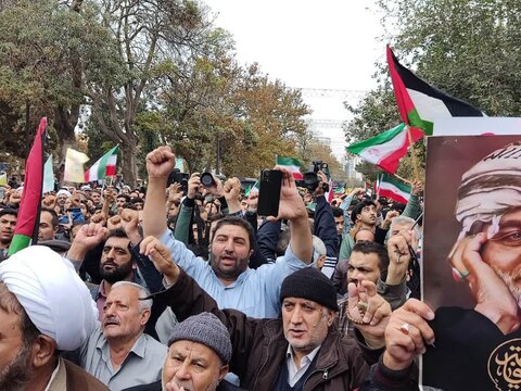 تصاویر / راهپیمایی روز 13 آبان در قزوین