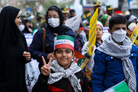 تصاویر / راهپیمایی روز 13 آبان در قزوین