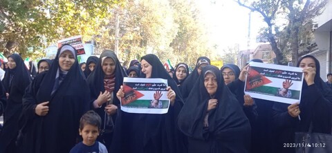 تصاویر/ راهپیمایی طلاب حوزه عملیه خواهران مراغه در ۱۳ آبان