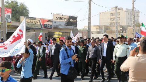 تصاویر/ راهپیمایی مردم خمیر در یوم الله سیزده آبان