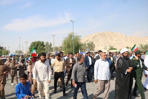 تصاویر/ راهپیمایی مردم خمیر در یوم الله سیزده آبان
