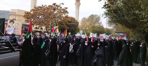 تصاویر/ راهپیمایی طلاب مدارس علمیه خواهران تبریز در ۱۳ آبان
