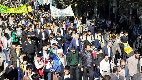 تصاویر حضور باشکوه مردم الیگودرز در راهپیمایی یوم الله ۱۳ آبان