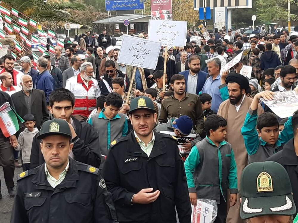 راهپیمایی ۱۳ آبان در کاشان برگزار شد + عکس