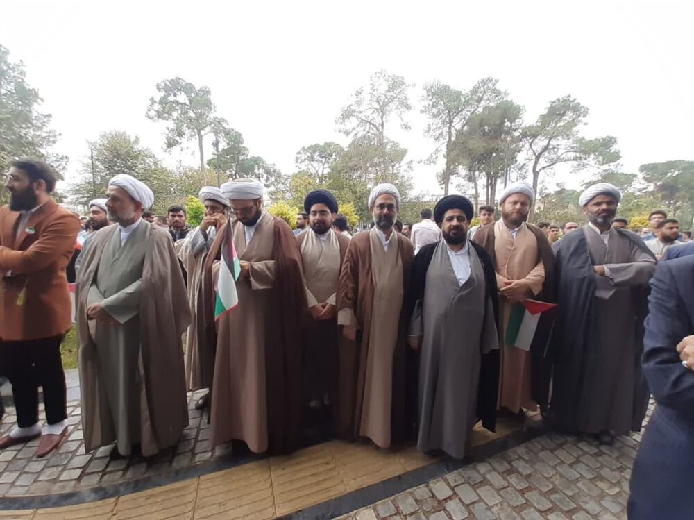 راهپیمایی ۱۳ آبان در کاشان برگزار شد + عکس