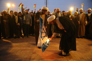 طلاب و اساتید مرکز تخصصی کلام آماده جان نثاری در راه اسلام و انقلاب هستند