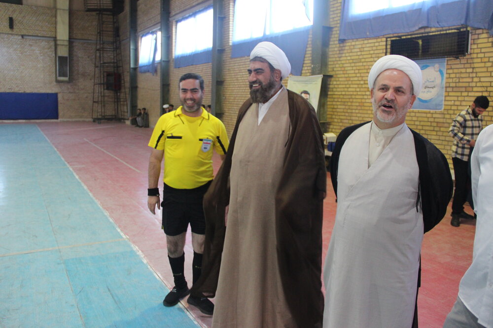 تیم فوتسال مدرسه علمیه سردارین قهرمان جشنواره ورزشی طلاب مدارس علمیه قزوین شد