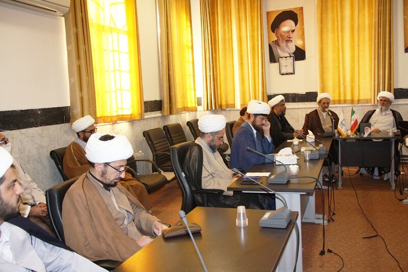 برگزاری اجلاسیه شورای آموزش مدارس علمیه کرمانشاه + عکس