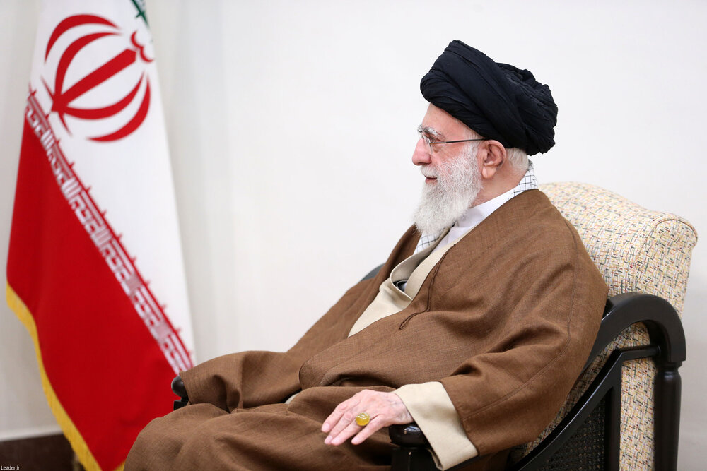 غزہ پر غاصب صہیونی حکومت کی طرف سے جاری جارحیت میں امریکہ براہ راست ملوث ہے، رہبر انقلاب اسلامی