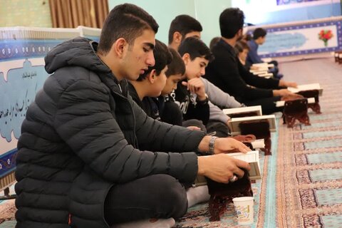 تصاویر/ محفل در محضر قرآن کریم با تلاوت قاریان ممتاز شهرستان تکاب