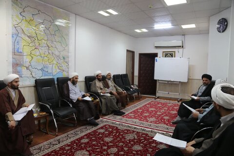 تصاویر/ دومین جلسه هماهنگی برگزاری یادوارهٔ شهدای روحانی استان خوزستان