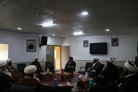 تصاویر/ نشست هم اندیشی مسئول مرکز ارتباطات و امور بین الملل حوزه علمیه خوزستان با مدیران مدارس علمیه عرب زبان استان