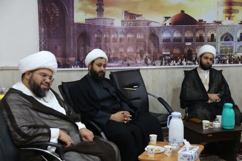 تصاویر/ نشست هم اندیشی مسئول مرکز ارتباطات و امور بین الملل حوزه علمیه خوزستان با مدیران مدارس علمیه عرب زبان استان