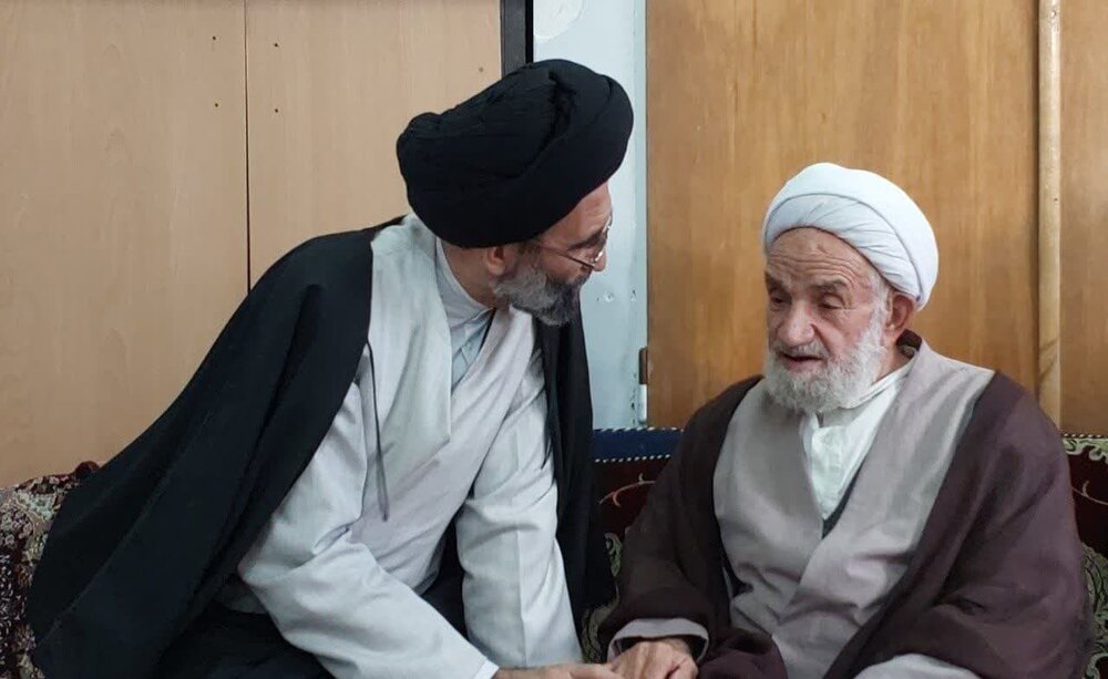 دیدار نماینده ولی فقیه در کاشان با روحانی پیشکسوت آران و بیدگلی + عکس