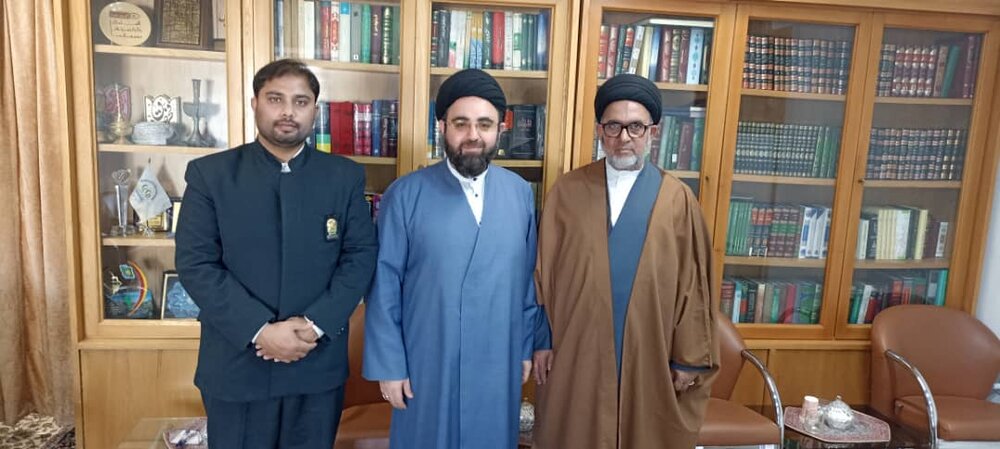 ہندوستان سے زیارت امام رضا (ع) کے لئے آنے والے زائرین کی خاص پذیرائی کی جائے