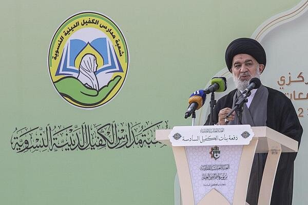 السيد الصافي يؤكّد على أهمّية الأسرة بوصفها النواة الأولى في المجتمع السيد الصافي يؤكّد على أهمّية الأسرة بوصفها النواة الأولى في المجتمع