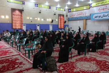 تصاویر/ کارگاه دو روزه طراحی پوستر یادواره شهدای بوشهر