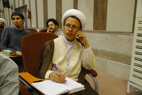 نشست جمعی از پژوهشگران حوزوی با معاون پژوهش حوزه‌های علمیه