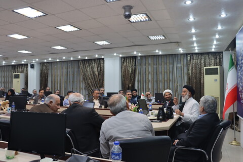 نشست هم اندیشی اساتید باموضوع "دانشگاه، امید آفرینی و مسئولیت اجتماعی"