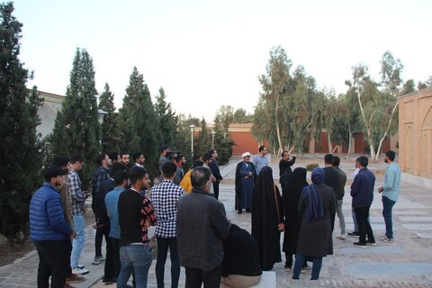 تصاویر/ بازدید دانش پژوهان مرکز هوانیروز شهید وطن پور از تخت فولاد