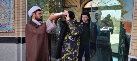 تصاویر/ اعزام طلاب شهرستان تکاب به اردوی زیارتی مشهد مقدس