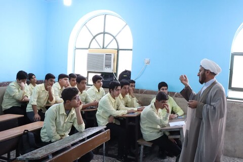 تصاویر/ گفتگوی صمیمی امام جمعه عالیشهر با دانش آموزان