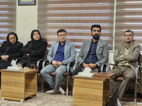 تصاویر/دیدار مدیرکل و کارکنان کتابخانه های عمومی کردستان حجت الاسلام والمسلمین پورذهبی