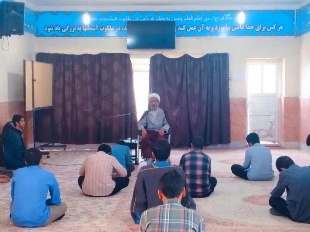 اعزام اساتید مطرح اخلاق به مدارس علمیه خوزستان