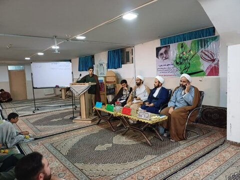 تصاویر/برگزاری کرسی آزاد اندیشی در مدرسه علمیه امام صادق (ع) شهرستان بیجار