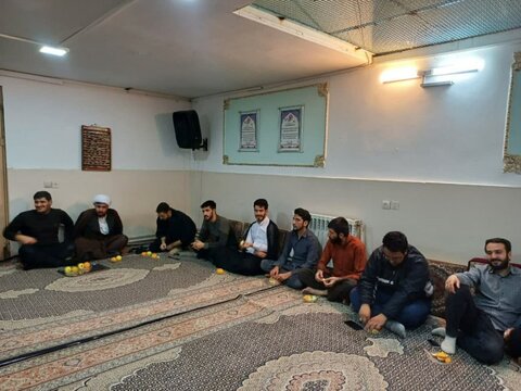 تصاویر/برگزاری کرسی آزاد اندیشی در مدرسه علمیه امام صادق (ع) شهرستان بیجار