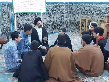 تصاویر/ دیدار نماینده ولی فقیه در کاشان با اساتید و طلاب مدرسه علمیه امام خمینی (ره) کاشان