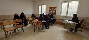 اجرای طرح معرفی کتاب به خواهران طلبه نورآبادی