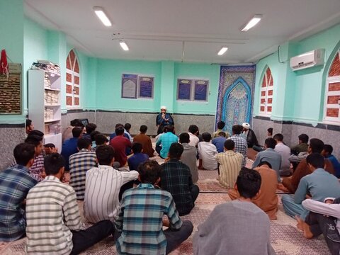 تصاویر/کارگاه مشاوره تحصیلی طلاب مدرسه علمیه مولود کعبه جاسک