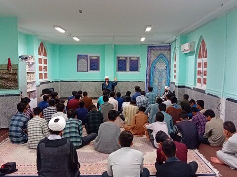 تصاویر/کارگاه مشاوره تحصیلی طلاب مدرسه علمیه مولود کعبه جاسک