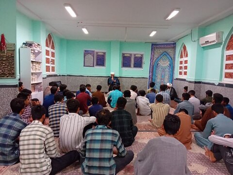 تصاویر/کارگاه مشاوره تحصیلی طلاب مدرسه علمیه مولود کعبه جاسک